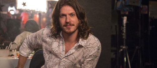 Caio Paduan discutiu com Douglas Sampaio nos bastidores de "Malha&ccedil;&atilde;o". (Reprodu&ccedil;&atilde;o: TV Globo)