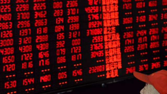 Il crollo delle borse sarebbe legato anche alla guerra dei prezzi del petrolio.