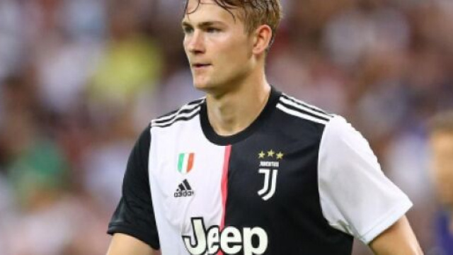 Juventus, de Ligt sarebbe tra gli obiettivi di mercato del Barcellona.