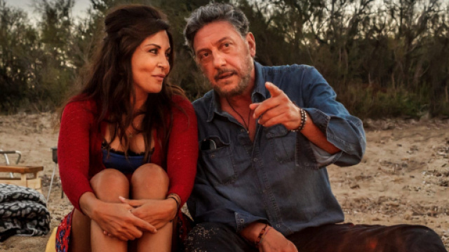 'Ricchi di fantasia', il film stasera, mercoled&igrave; 11 marzo, in tv su Rai 1