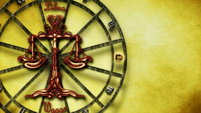 L'oroscopo di aprile per la Bilancia amore e lavoro.