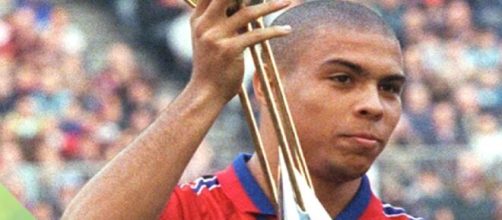 Ronaldo j&aacute; foi considerado Fen&ocirc;meno. (Reprodu&ccedil;&atilde;o/Youtube)