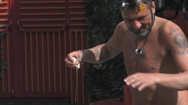 GF Vip, Ursula Bennardo scrive una lettera a Sossio: 'Nostra figlia &egrave; stata poco bene'.