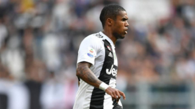 Douglas Costa, centrocampista offensivo della Juventus.
