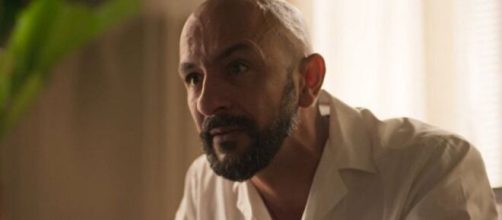 &Aacute;lvaro ser&aacute; preso por mandar matar atirador. (Reprodu&ccedil;&atilde;o/TV Globo)