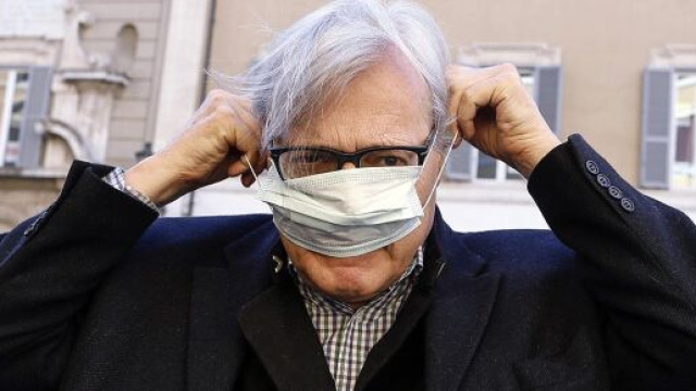 Vittorio Sgarbi si &egrave; scusato con il professor Bassetti.