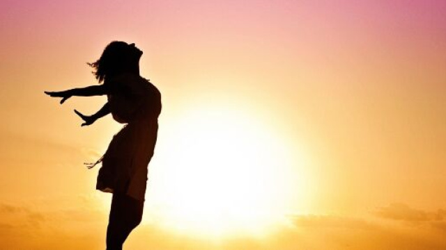 Oroscopo 18 marzo: periodo difficile per i Gemelli, Leone nervoso.