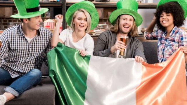 Saint Patrick's Day ai tempi del Coronavirus, annullati i festeggiamenti: la parata sar&agrave; virtuale - Credit: irishcentral.com