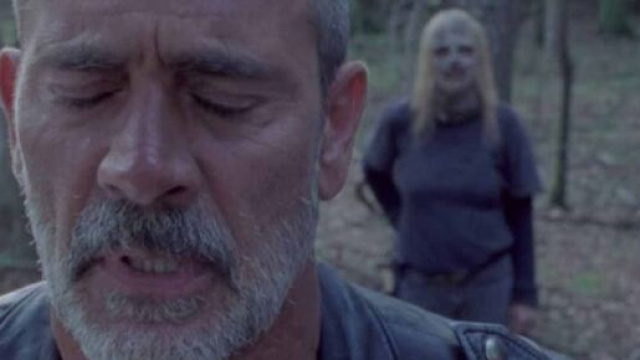 Spoiler 10x12 The Walking Dead, Negan uccide Alpha
