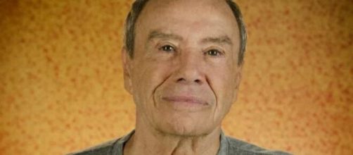 St&ecirc;nio Garcia foi demitido da Globo recentemente e n&atilde;o sabe o que far&aacute;. (Reprodu&ccedil;&atilde;o/TV Globo).