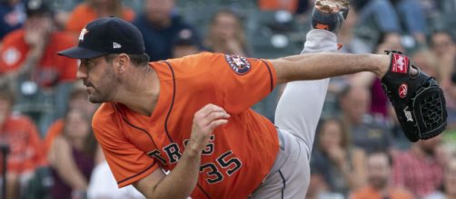 The postponement of the MLB season gives Justin Verlander more time to rest. [Image Credit: Keith Allison/Wikimedia Commons]