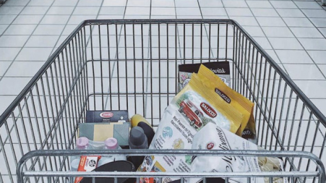 Yvelines : Huit jeunes tentent de voler 2000 euros de nourriture. Credit : Pexels/Oleg Magni