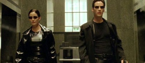 Celebridades de "Matrix" atualmente. (Reprodu&ccedil;&atilde;o/Warner Bros.)