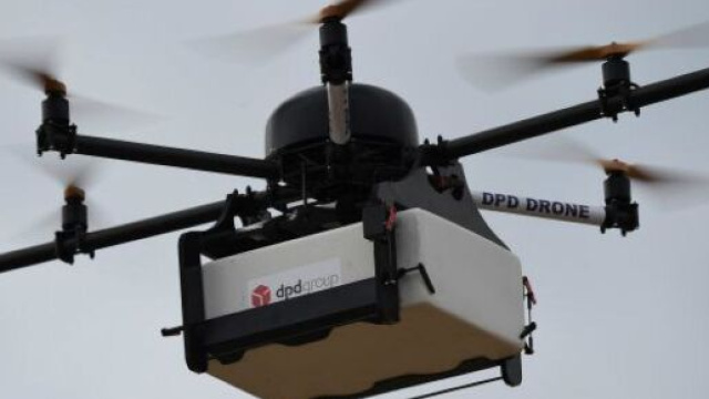 Acerra: nel comune del napoletano, la polizia municipale usa il drone per contrastare assembramenti vietati dalle norme anticoronavirus.