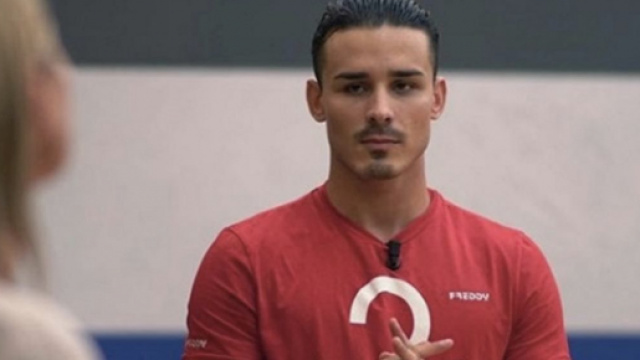Amici, Valentin ha inveito anche contro Javier: 'Sembri un po' gay, hai problemi mentali?'.