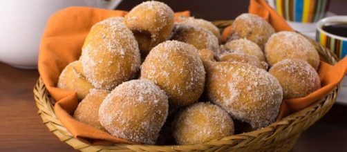 Anote os ingredientes para a massa de bolinho de chuva. (Arquivo Blasting News)