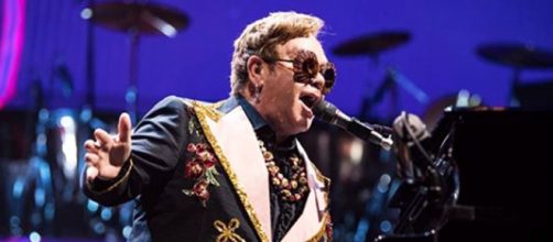 Celebridades que fracassaram antes do sucesso. (Reprodu&ccedil;&atilde;o/Instagram/@eltonjohn)