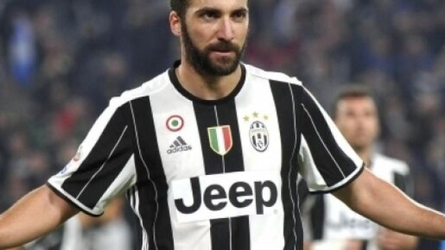 Juventus, possibile l'addio di Higuain.
