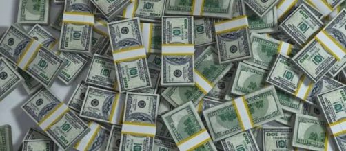 Presidential campaign money for COVID 19 - Image credit - publicdomainpictures/Pixabay