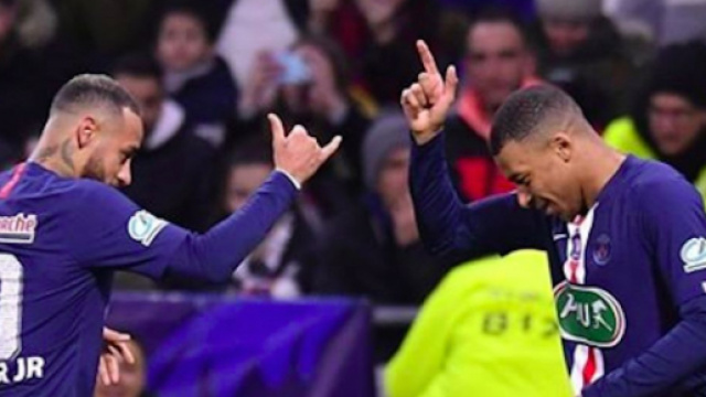 PSG : Neymar et Mbapp&eacute; seraient &eacute;valu&eacute;s &agrave; 300 millions d'euros. Credit: Instagram/Neymarjr