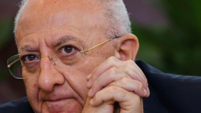 Vincenzo De Luca ha annunciato la chiusura dei cantieri in Campania.