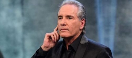 Ap&oacute;s opini&atilde;o sobre o coronav&iacute;rus, Roberto Justus se estranha com Marcos Mion em grupo de famosos. (Arquivo Blasting News)