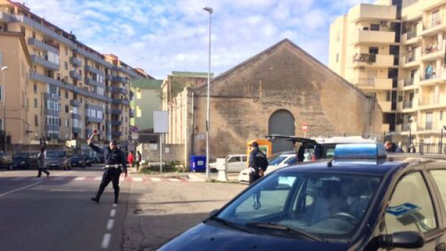 Brindisi, violano misure anti-contagio da Covid-19 e minacciano gli agenti: denunciati in due.