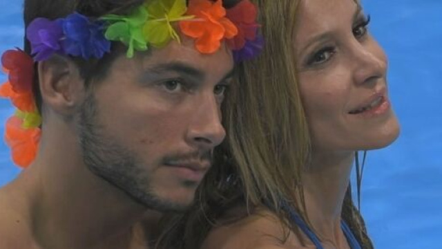 Gf Vip, Denver ripensa ad Adriana Volpe: 'Spero stia bene'.