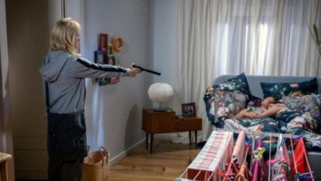 Tempesta D'Amore, Annabelle tenta di uccidere Denise.