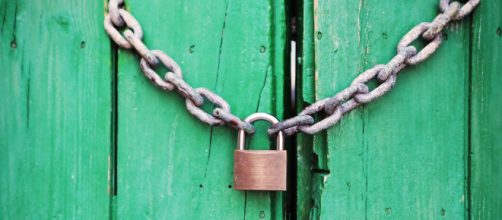 1st day of Coronavirus lock-down suggests tough ahead, as Britain wrestles with isolation. Credit : Pexels/ Life of Pix