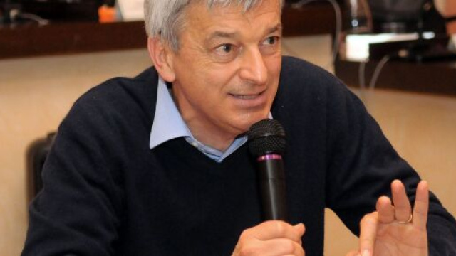 Coronavirus, associazione 'Patto per la scienza' denuncia nanopatologo Stefano Montanari