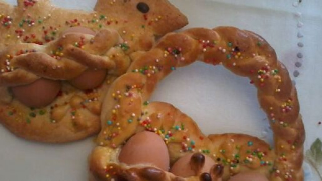 La ricetta dei "pupi con l'uovo", i simpatici dolci da regalare a Pasqua.