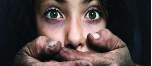 Viol&ecirc;ncia dom&eacute;stica cresce 50% no estado do Rio de Janeiro ap&oacute;s quarentena. (Arquivo Blasting News)