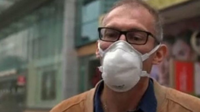 Coronavirus : pour un m&eacute;decin fran&ccedil;ais bas&eacute; en Chine les mesures de confinement ne fonctionne pas. Credit : France 2