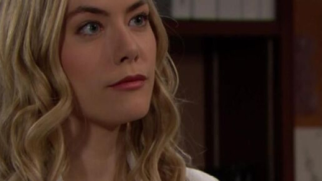 Annika Noelle in un'intervista ha raccontato del bullismo subito a scuola.