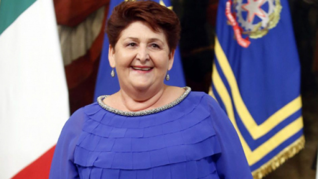 La Ministra Bellanova propone di regolarizzare i lavoratori stranieri.
