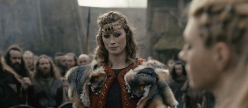 Atores da 4&ordf; temporada de "Vikings" hoje em dia. (Reprodu&ccedil;&atilde;o/History)