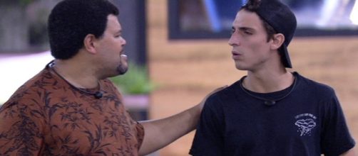 "BBB20": Babu e Filipe discutem e gera confus&atilde;o: 'Quem disse que esse &eacute; o seu cantinho?'. (Reprodu&ccedil;&atilde;o/TV Globo)