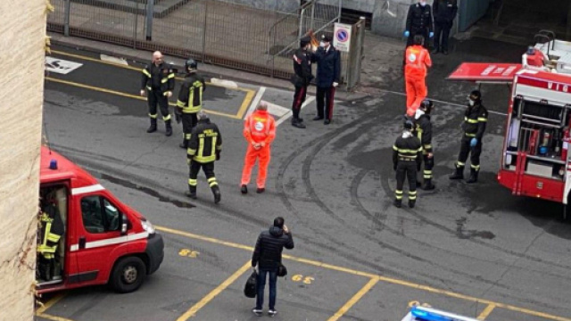 Milano, a fuoco il settimo piano del Palazzo di giustizia, si indaga sulle cause dell'incendio