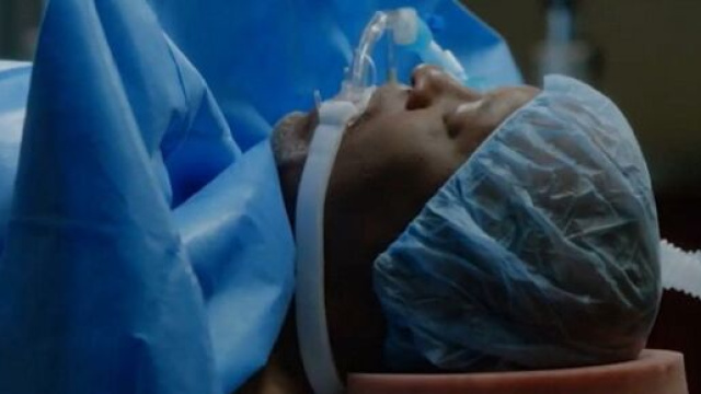 Nel finale di Grey's Anatomy 16, Miranda Bailey e Meredith Grey proveranno ad operare Richard Webber.