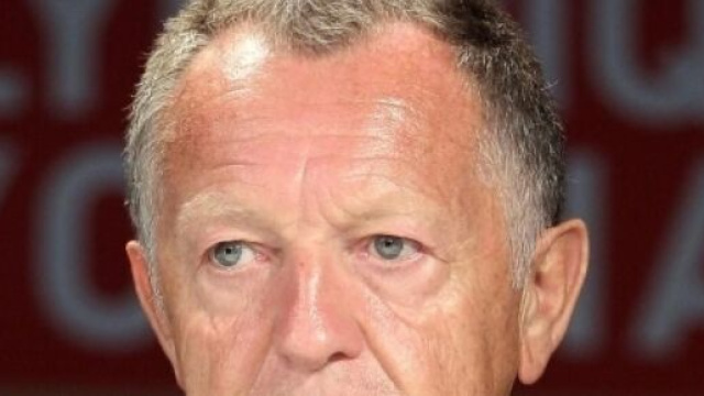 Il presidente del Lione Aulas chiede di giocare in campo neutro.