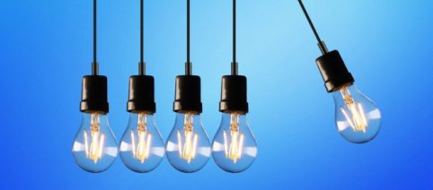 Casa: il calo petrolio fa diminuire da aprile le bollette luce e gas