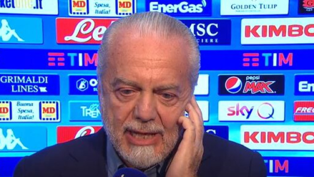 De Laurentiis potrebbe decidere per il taglio stipendi come fatto dalla Juventus.