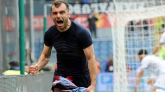 Goran Pandev, punta del Genoa.