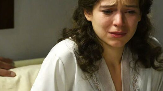Una Vita, spoiler spagnoli: Genoveva apprende che la sua gravidanza &egrave; a rischio.