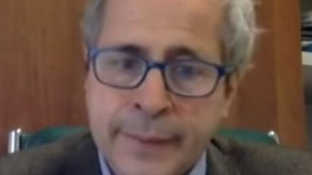Il virologo Andrea Crisanti dell'Universit&agrave; di Padova.