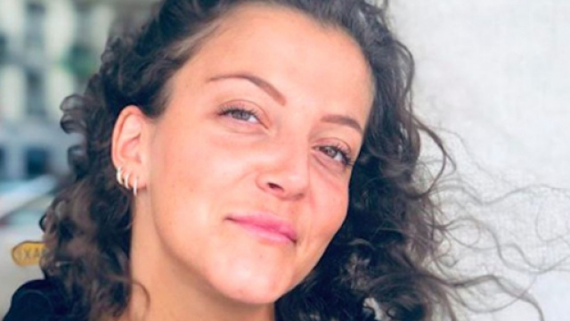 Camille lellouche enflamme la toile avec un tube sur le corona. Credit : Instagram/camillelelouche