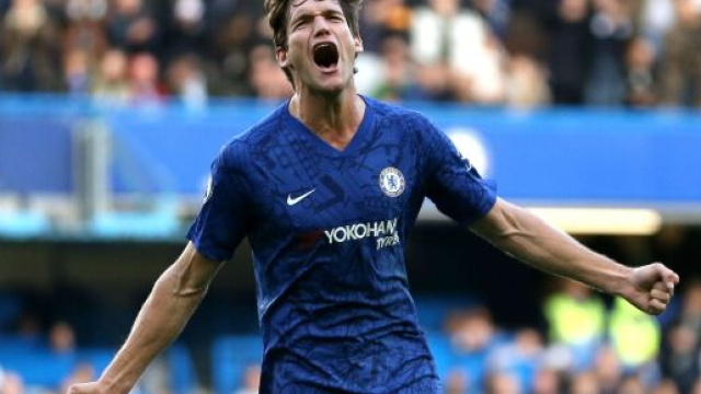 Marcos Alonso, il terzino sinistro del Chelsea sarebbe nel mirino dell'Inter.