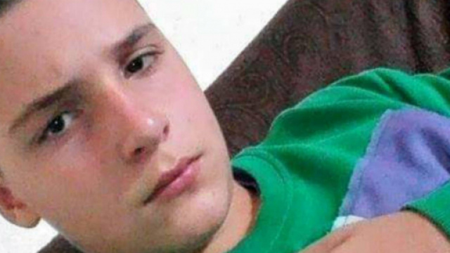 Napoli, Il carabiniere 23enne che ha sparato ad Ugo Russo &egrave; ora indagato con l'accusa di omicidio volontario. Blasting News
