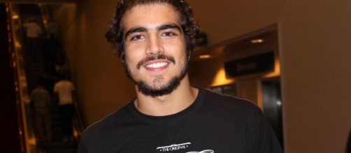 Caio Castro d&aacute; bronca em f&atilde; em aeroporto. (Arquivo Blasting News)